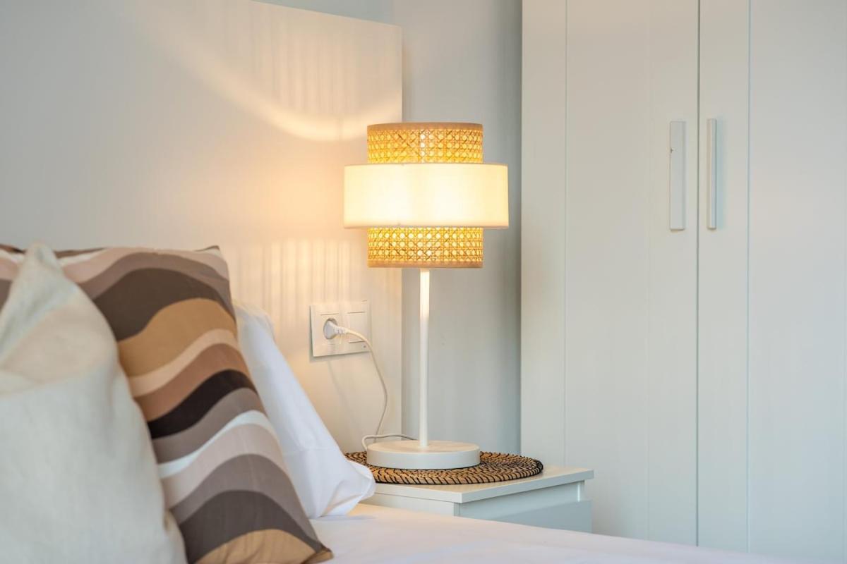 Lodging Apartments Liceu G1 Barcellona Esterno foto