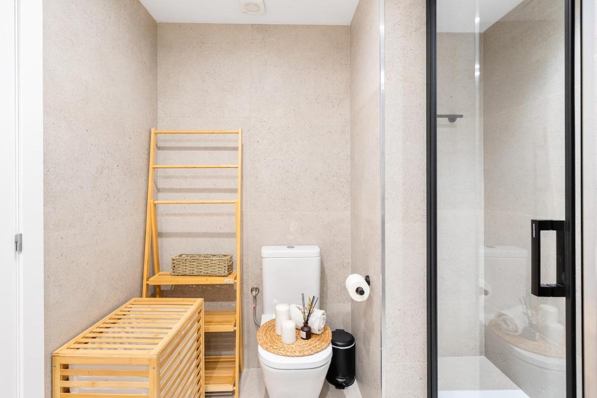 Lodging Apartments Liceu G1 Barcellona Esterno foto