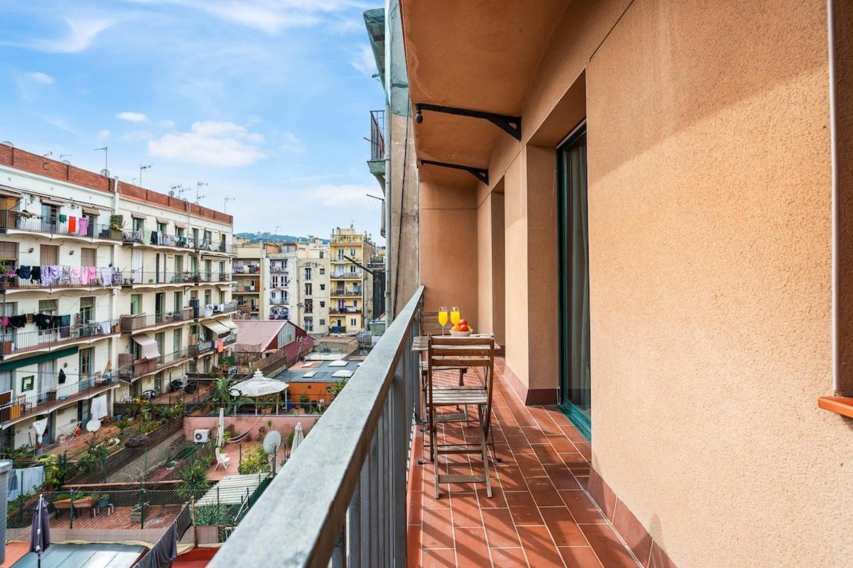 Lodging Apartments Liceu G1 Barcellona Esterno foto