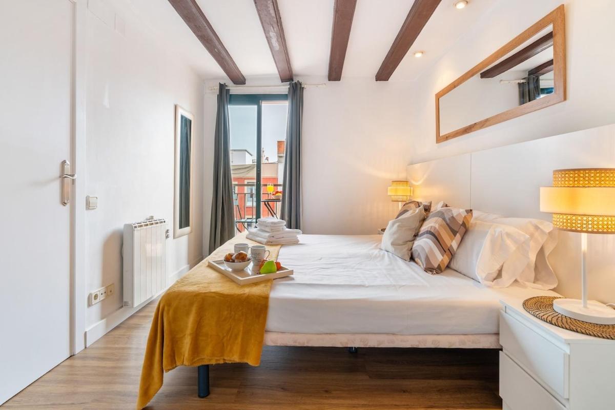 Lodging Apartments Liceu G1 Barcellona Esterno foto