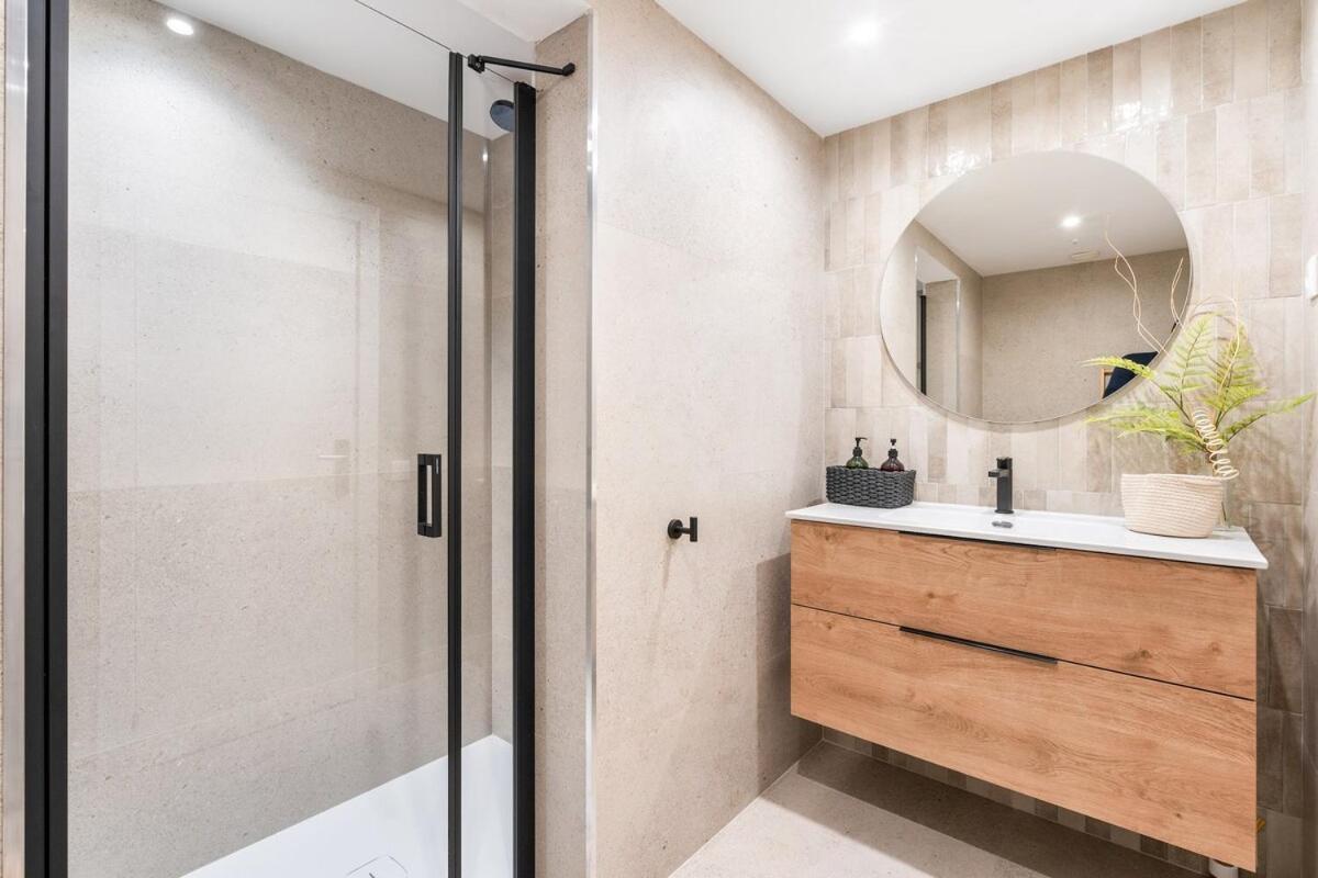 Lodging Apartments Liceu G1 Barcellona Esterno foto
